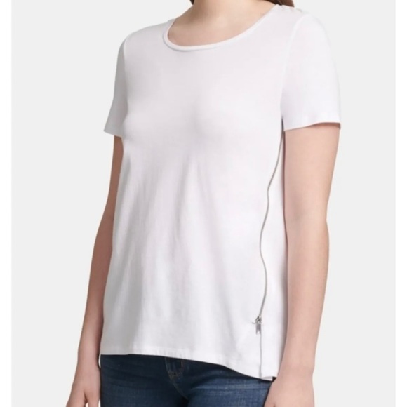 ❤️DKNY Crewneck Tee with Zipper